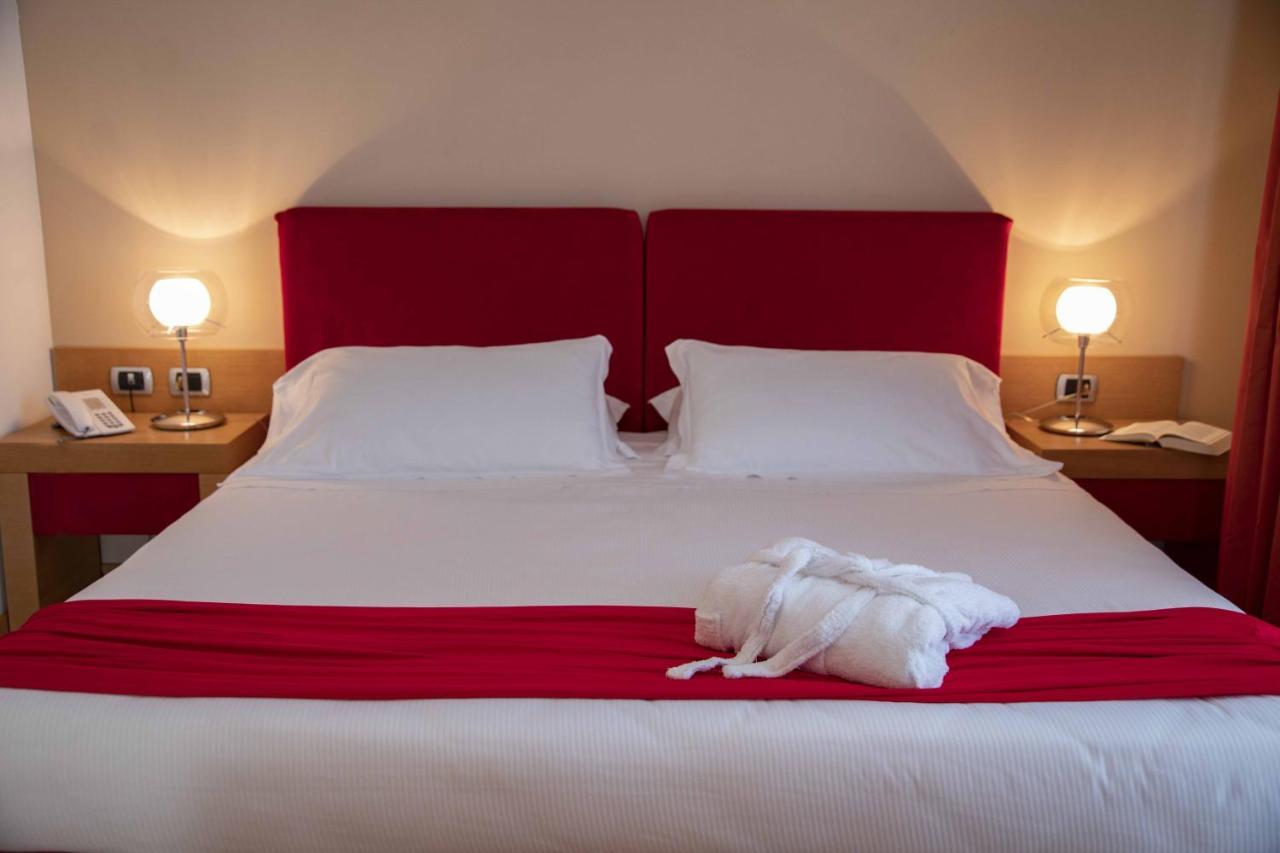 Hotel Remilia Reggio nell'Emilia Esterno foto