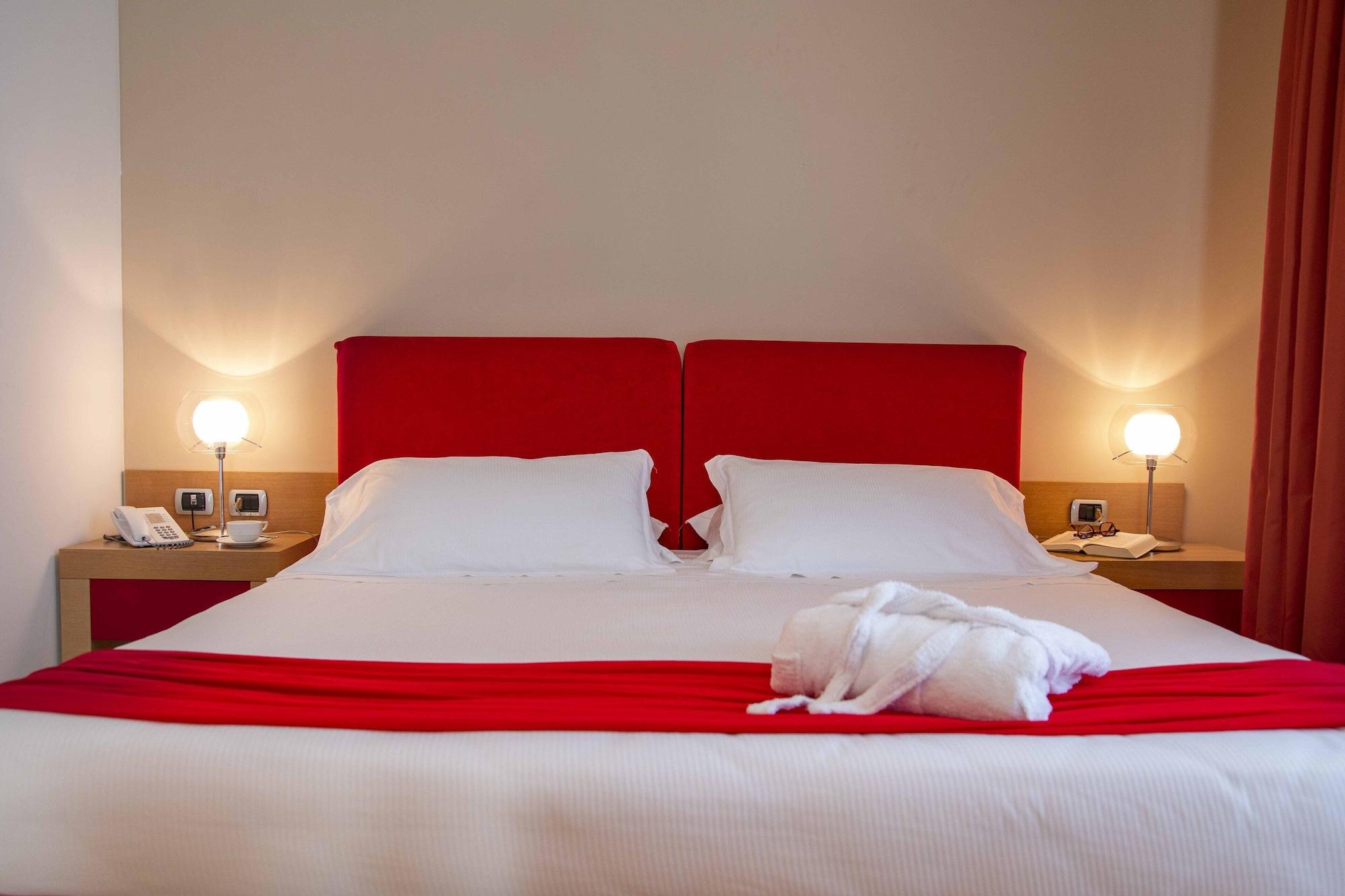 Hotel Remilia Reggio nell'Emilia Esterno foto