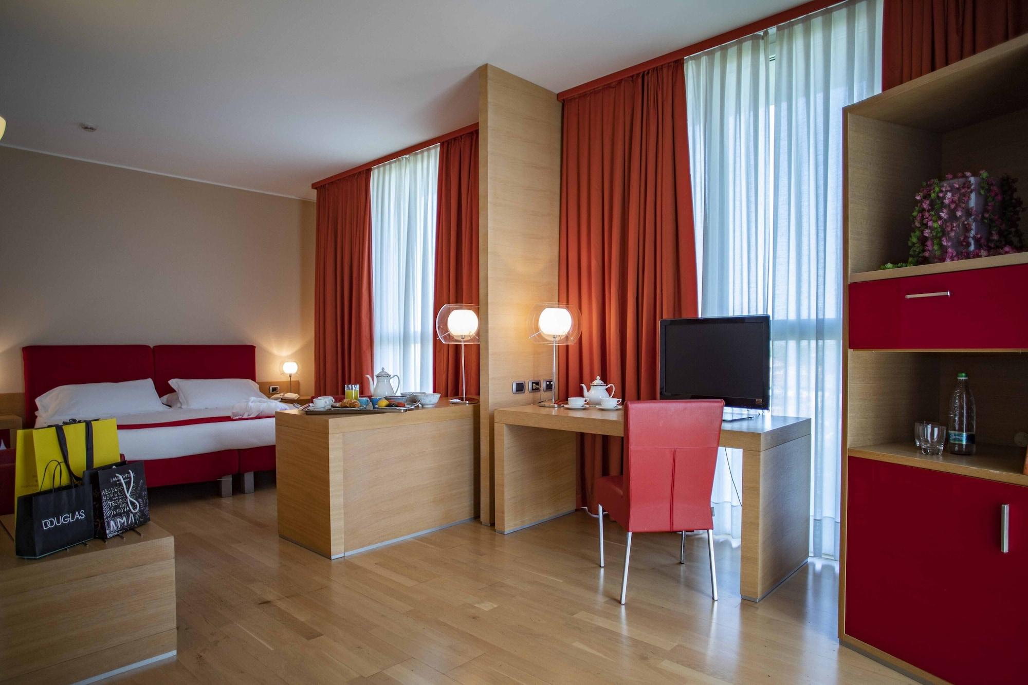 Hotel Remilia Reggio nell'Emilia Esterno foto