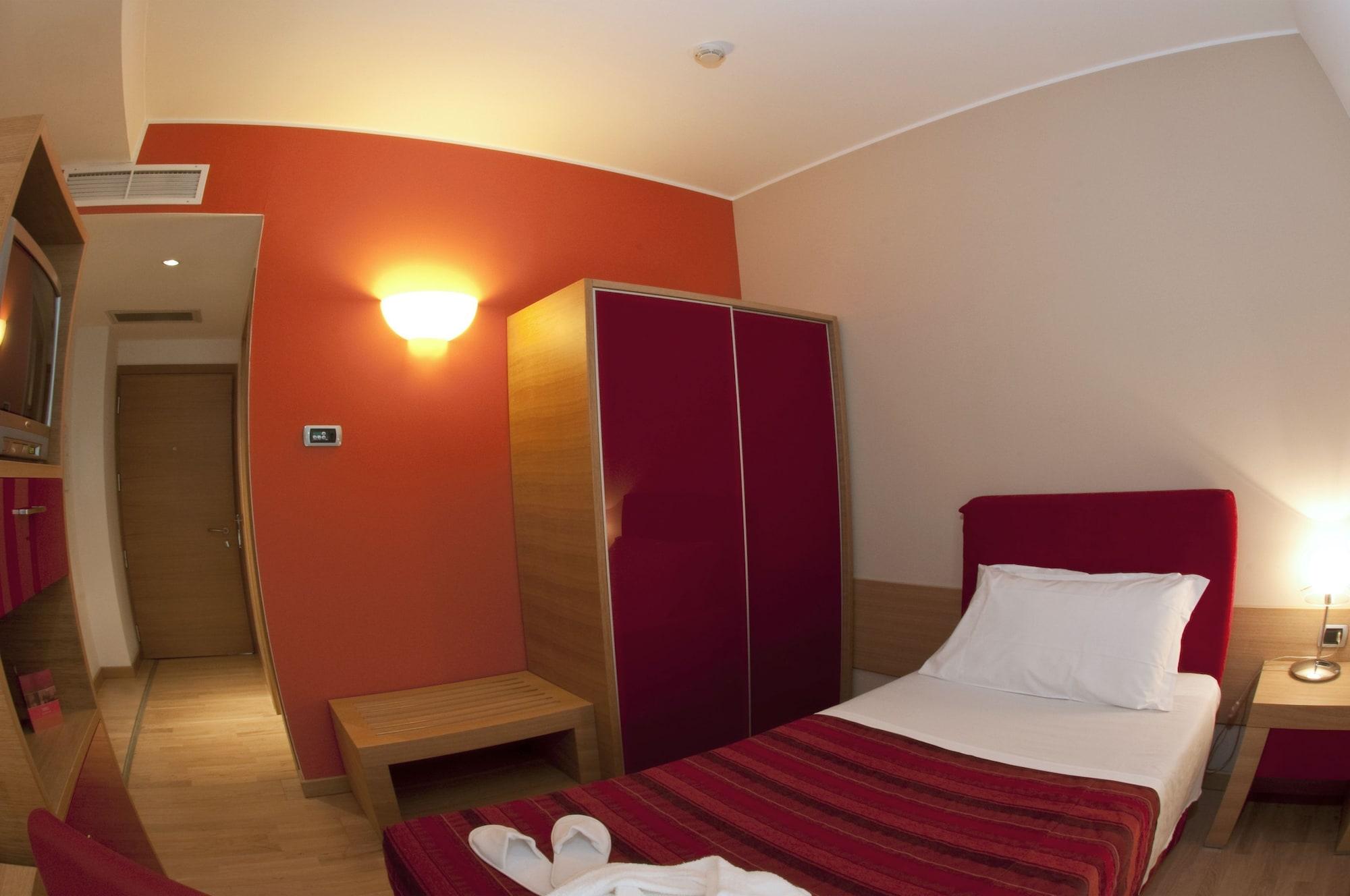 Hotel Remilia Reggio nell'Emilia Esterno foto