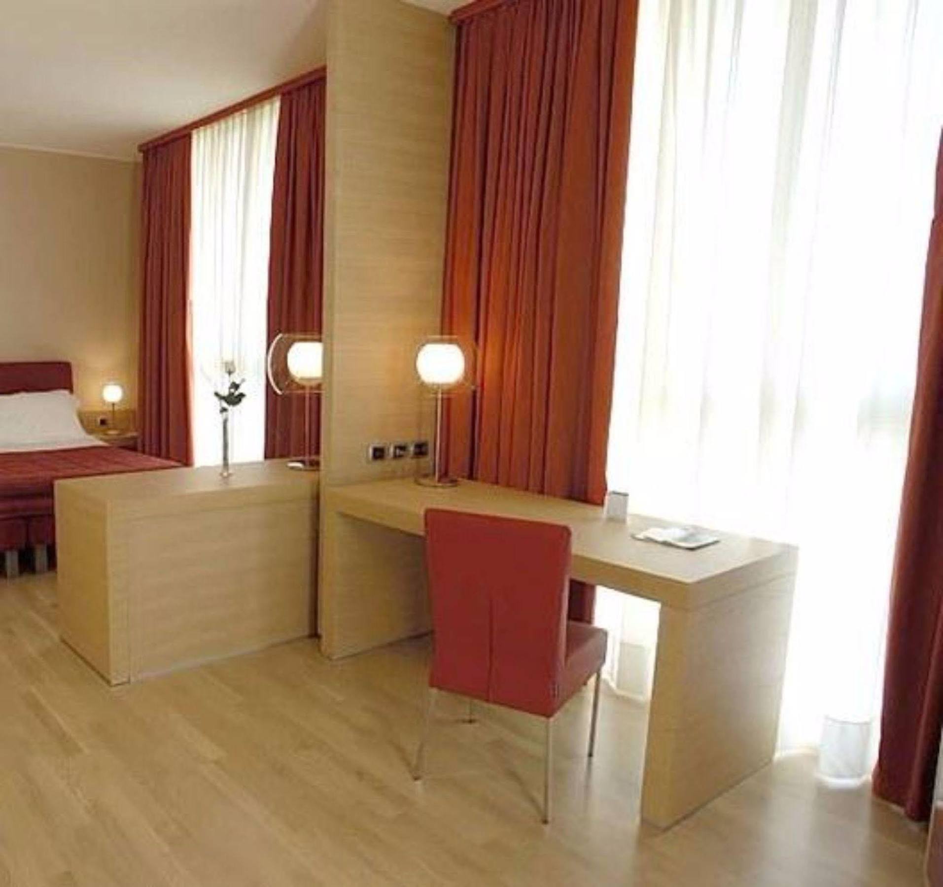 Hotel Remilia Reggio nell'Emilia Esterno foto