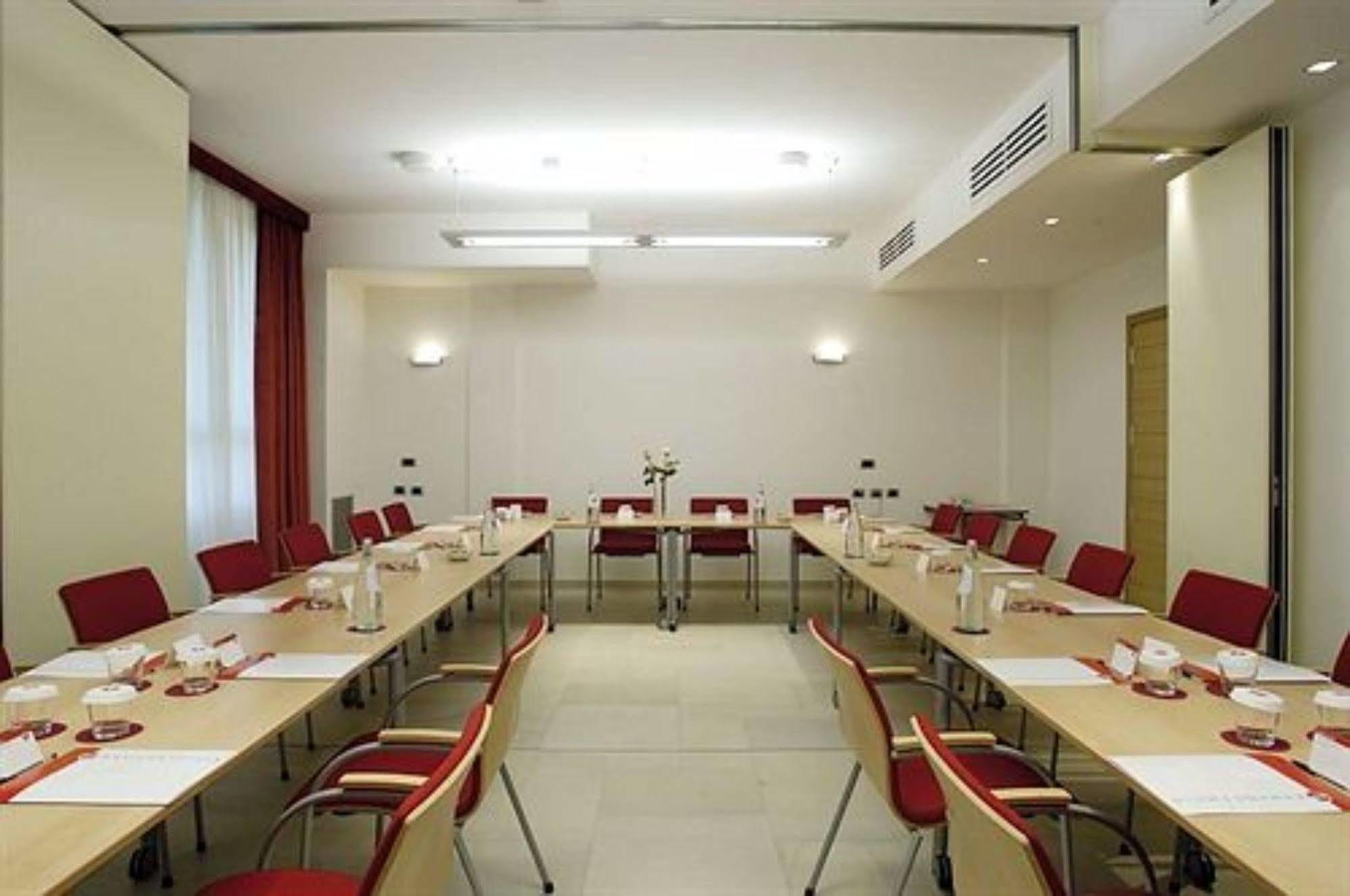 Hotel Remilia Reggio nell'Emilia Esterno foto
